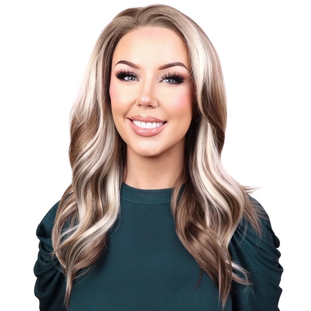 BNWT Chelsey Smith Cosmetics Jesslyn